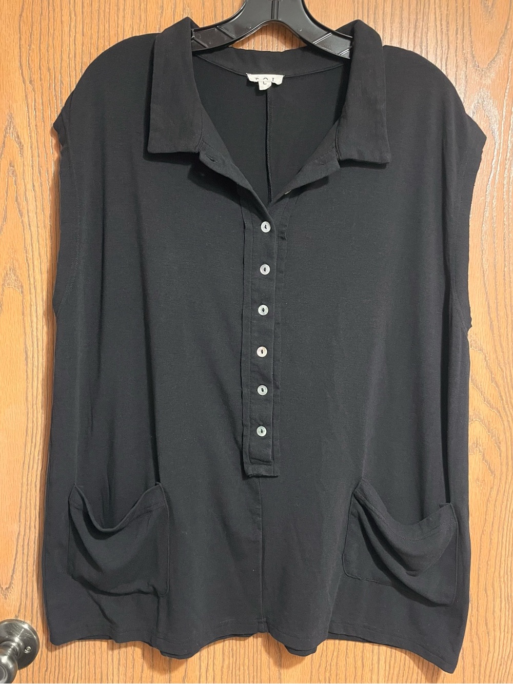 POL Black Button-Front Collared Women’s Top with Pockets
